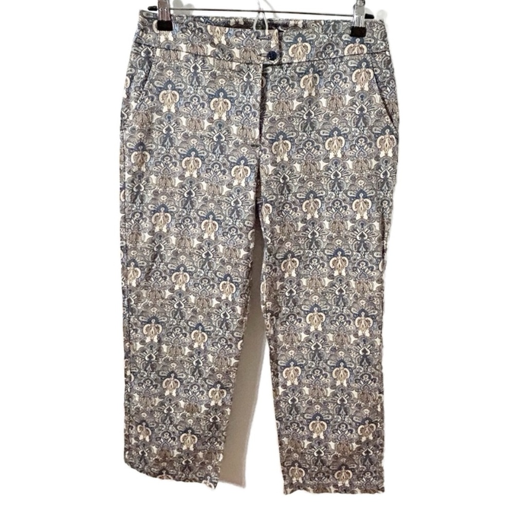 Tribal Stretch Paisley Medallion Pattern Capri Pants Double Button Close Pockets